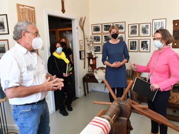 Landesbauministerin Ina Scharrenbach besichtigt das Heimathaus in Steinfurt-Borghorst